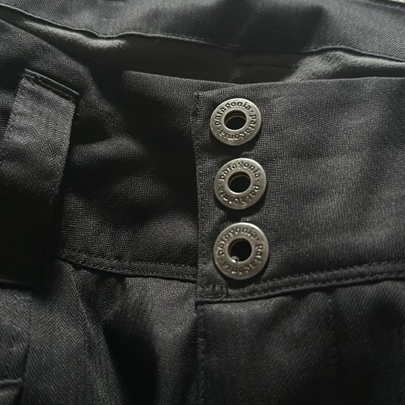 Patagonia ski pants. Worn 1x. No rips or defects. They fit 10/12 pant size. - Picture 2 of 6